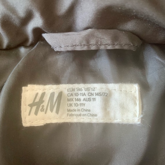 Girls warm winter jacket. Size 10-11. Like new. - Picture 3 of 3